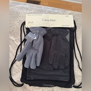 Calvin Klein Men's Gray Fleece Gloves with Black Drawstring Cinch Sack